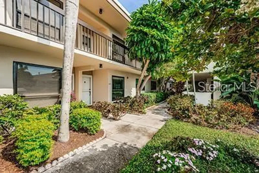 6294 Bahia Del Mar Circle St Petersburg FL 33715