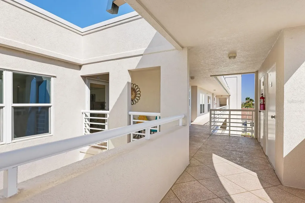5901 Bahia Del Mar Circle St Petersburg FL 33715
