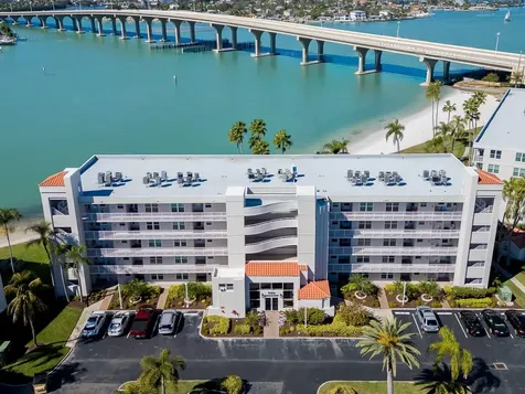5901 Bahia Del Mar Circle St Petersburg FL 33715