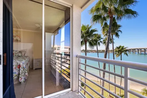 5901 Bahia Del Mar Circle St Petersburg FL 33715
