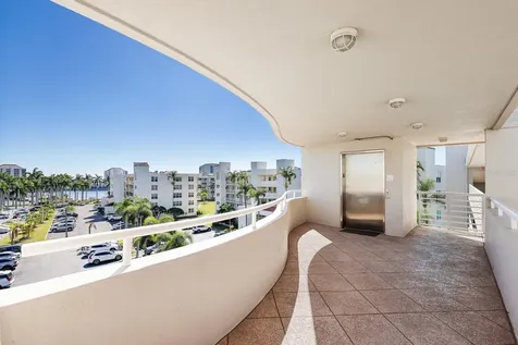 5901 Bahia Del Mar Circle St Petersburg FL 33715