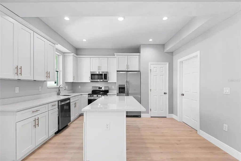 2519 Avenue E SW Winter Haven FL 33880