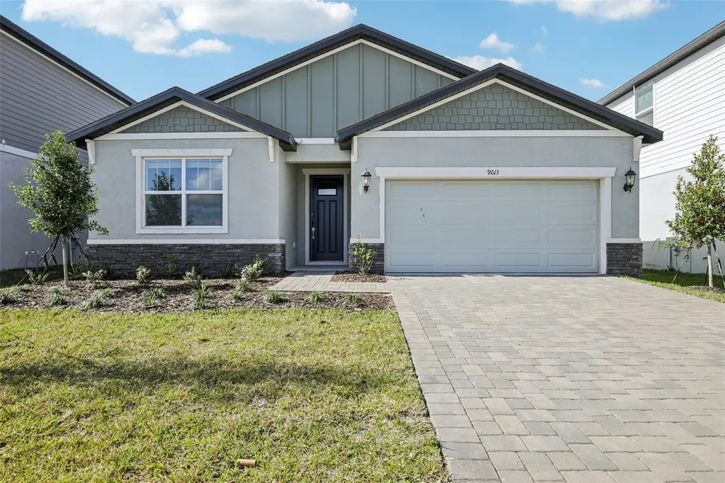 9013 Venetia Court Palmetto FL 34221
