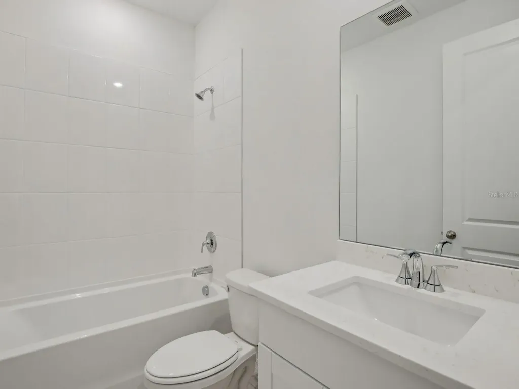 9013 Venetia Court Palmetto FL 34221