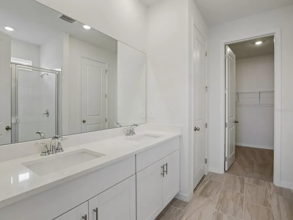 9013 Venetia Court Palmetto FL 34221