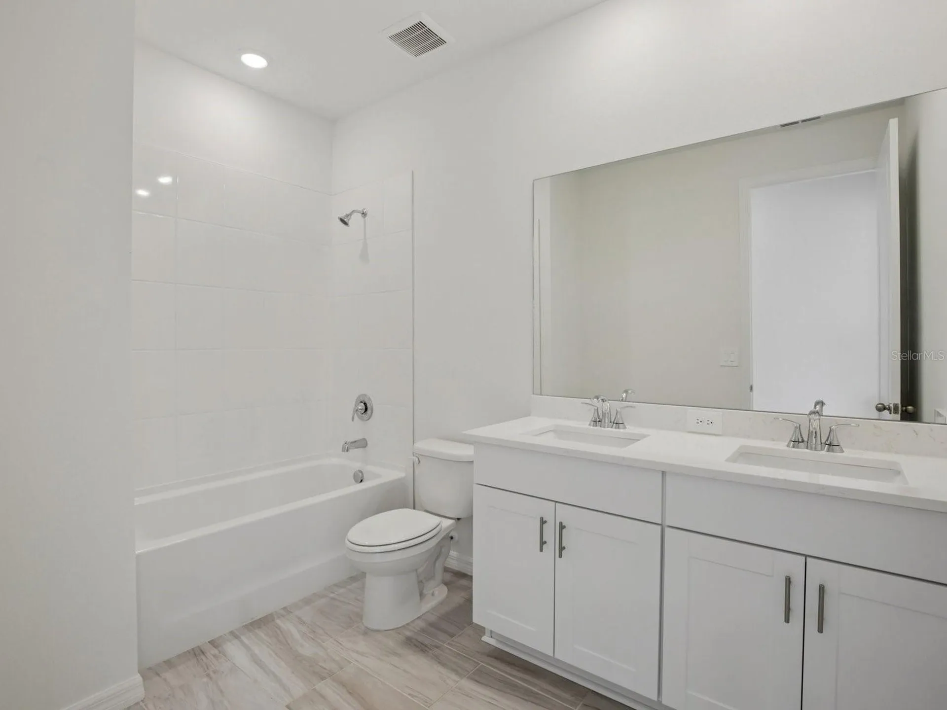 9013 Venetia Court Palmetto FL 34221