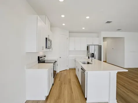 9013 Venetia Court Palmetto FL 34221