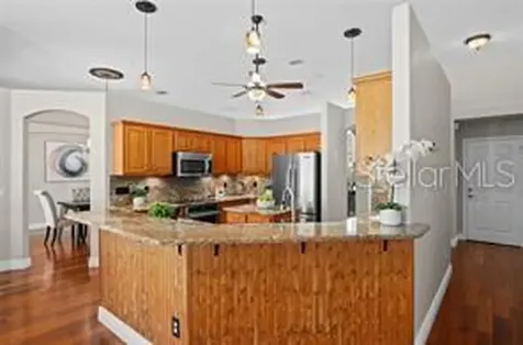 3907 Winding Lake Circle Orlando FL 32835