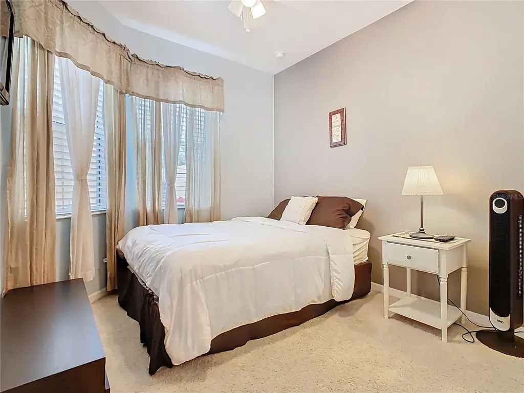 2472 Palm Tree Drive Kissimmee FL 34759