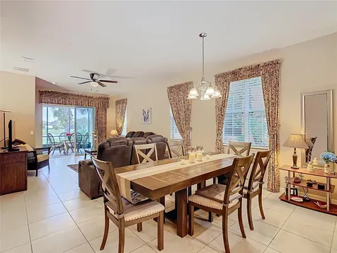 2472 Palm Tree Drive Kissimmee FL 34759