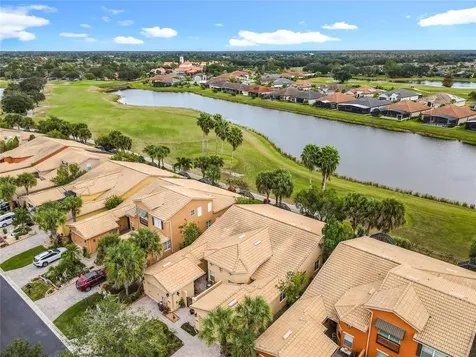 2472 Palm Tree Drive Kissimmee FL 34759