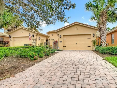2472 Palm Tree Drive Kissimmee FL 34759