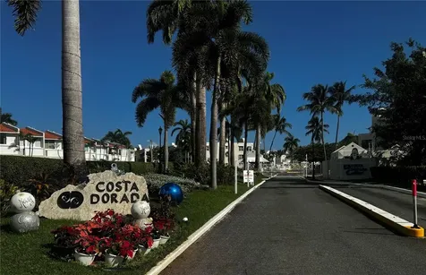 . Calle Costa Dorada Dorado PR 00646