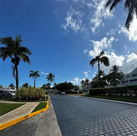 . Calle Costa Dorada Dorado PR 00646