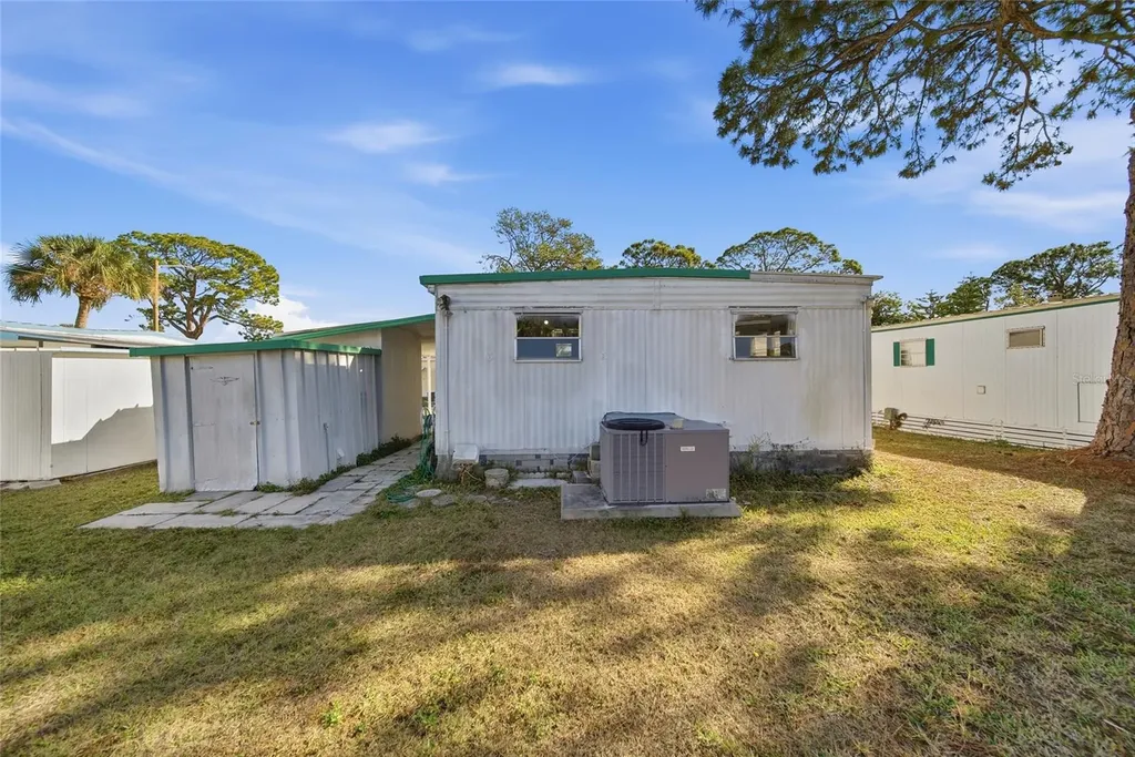 7803 46th Avenue N St Petersburg FL 33709