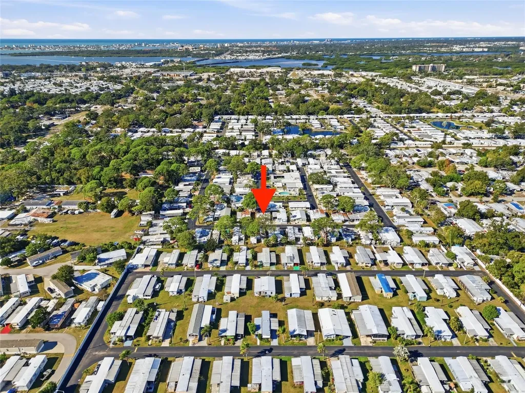 7803 46th Avenue N St Petersburg FL 33709