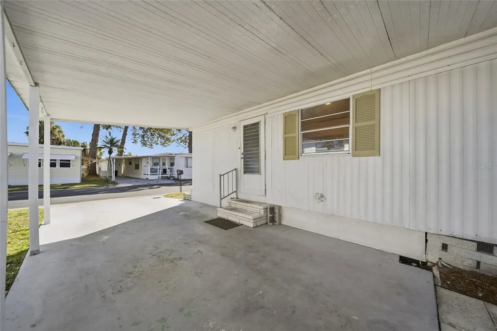 7803 46th Avenue N St Petersburg FL 33709