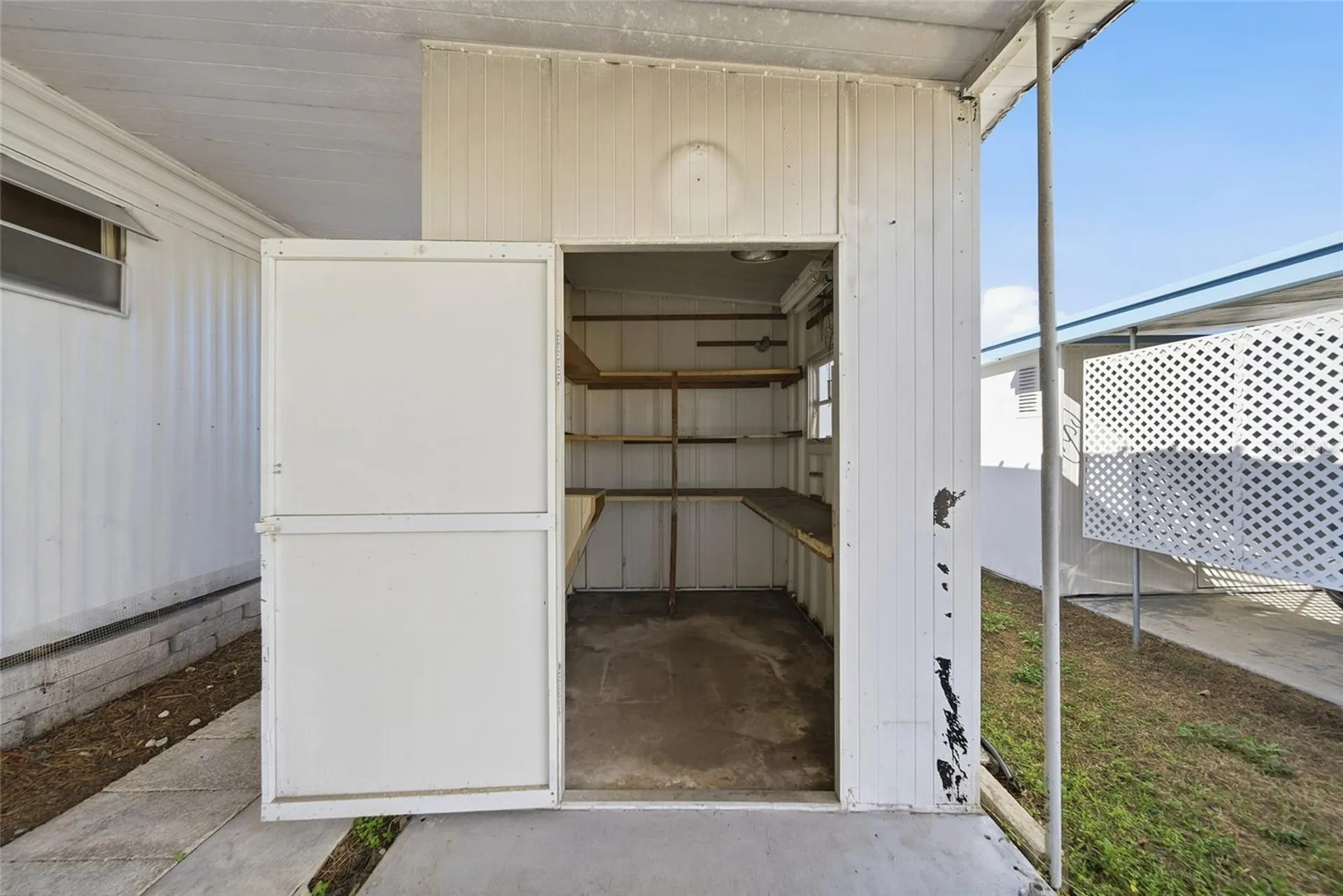 7803 46th Avenue N St Petersburg FL 33709