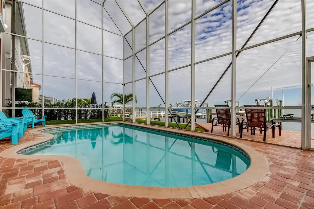 218 Sand Key Estates Drive Clearwater FL 33767