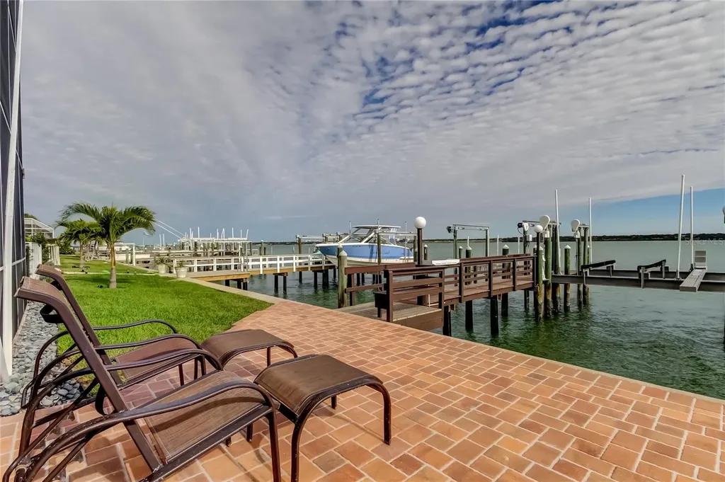 218 Sand Key Estates Drive Clearwater FL 33767