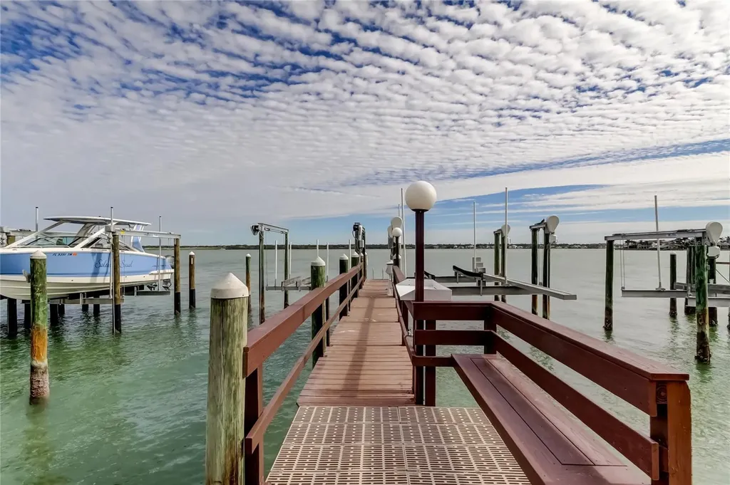 218 Sand Key Estates Drive Clearwater FL 33767