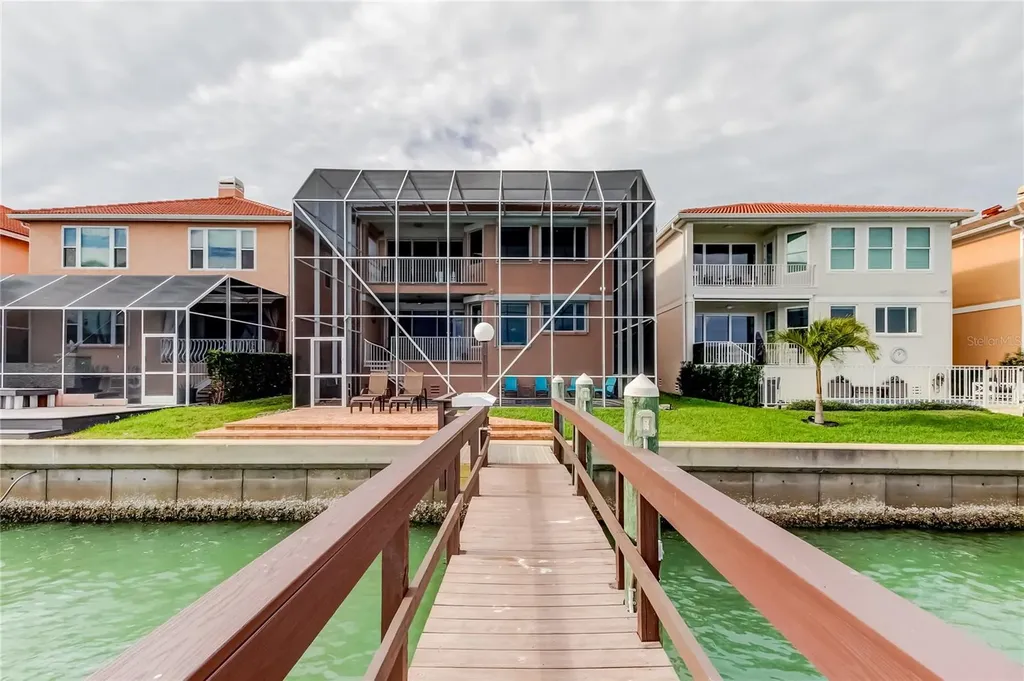 218 Sand Key Estates Drive Clearwater FL 33767