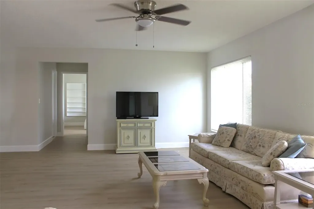 9242 36th Street N Pinellas Park FL 33782