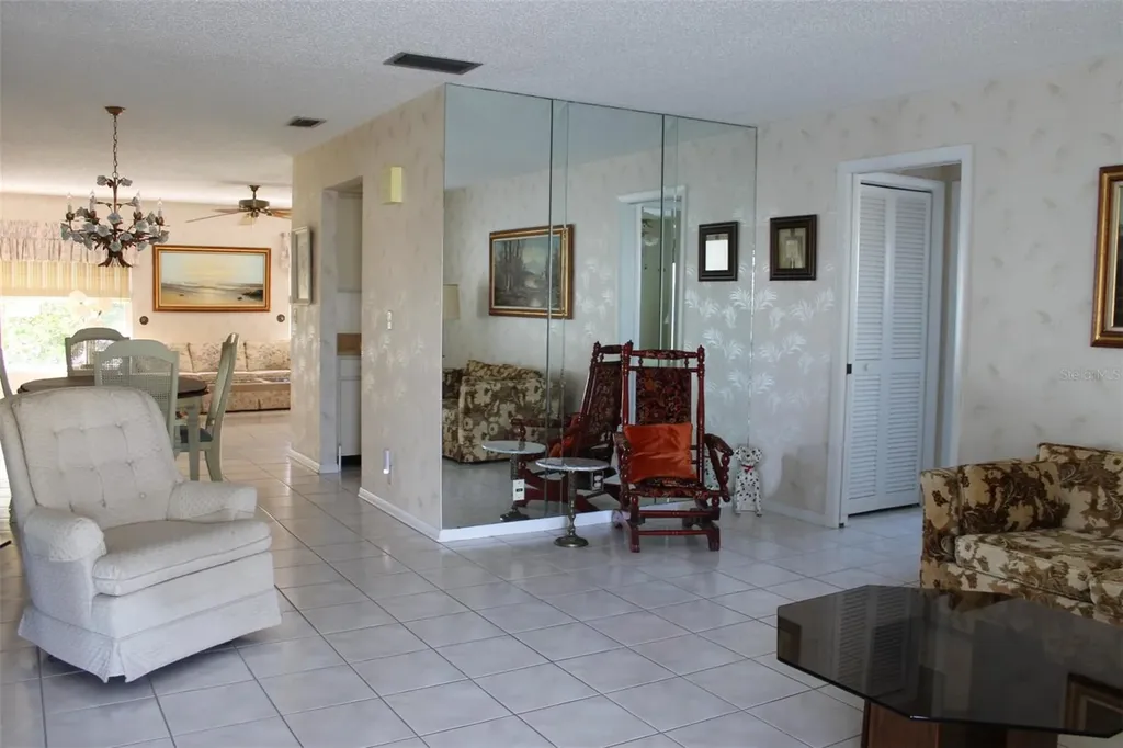 9242 36th Street N Pinellas Park FL 33782