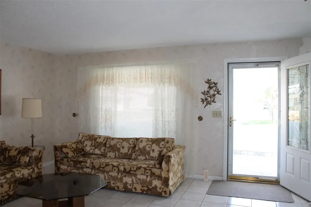 9242 36th Street N Pinellas Park FL 33782