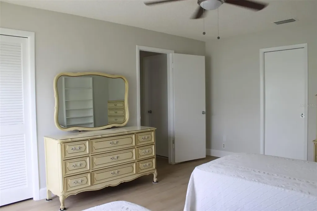 9242 36th Street N Pinellas Park FL 33782