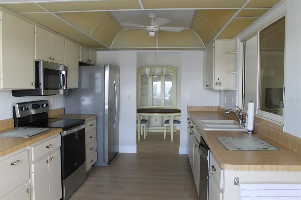9242 36th Street N Pinellas Park FL 33782