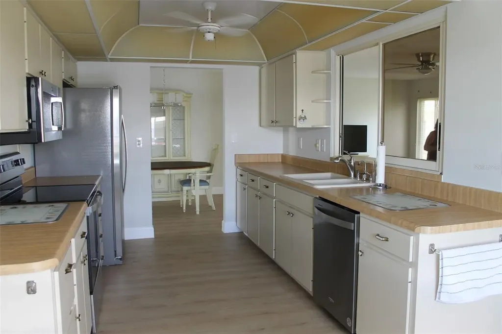 9242 36th Street N Pinellas Park FL 33782