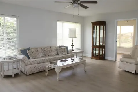9242 36th Street N Pinellas Park FL 33782