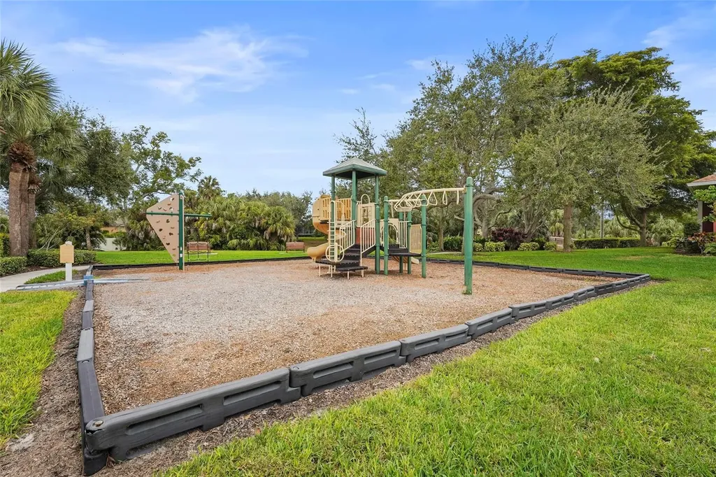 3628 Summerwind Circle Bradenton FL 34209