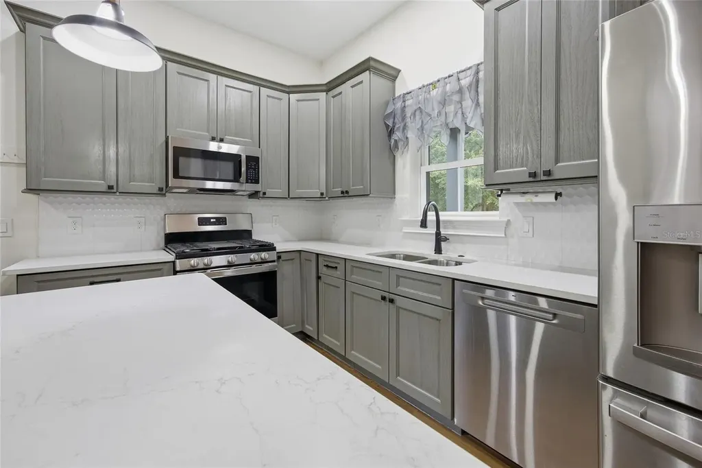 12052 SE 101st Court Road Belleview FL 34420