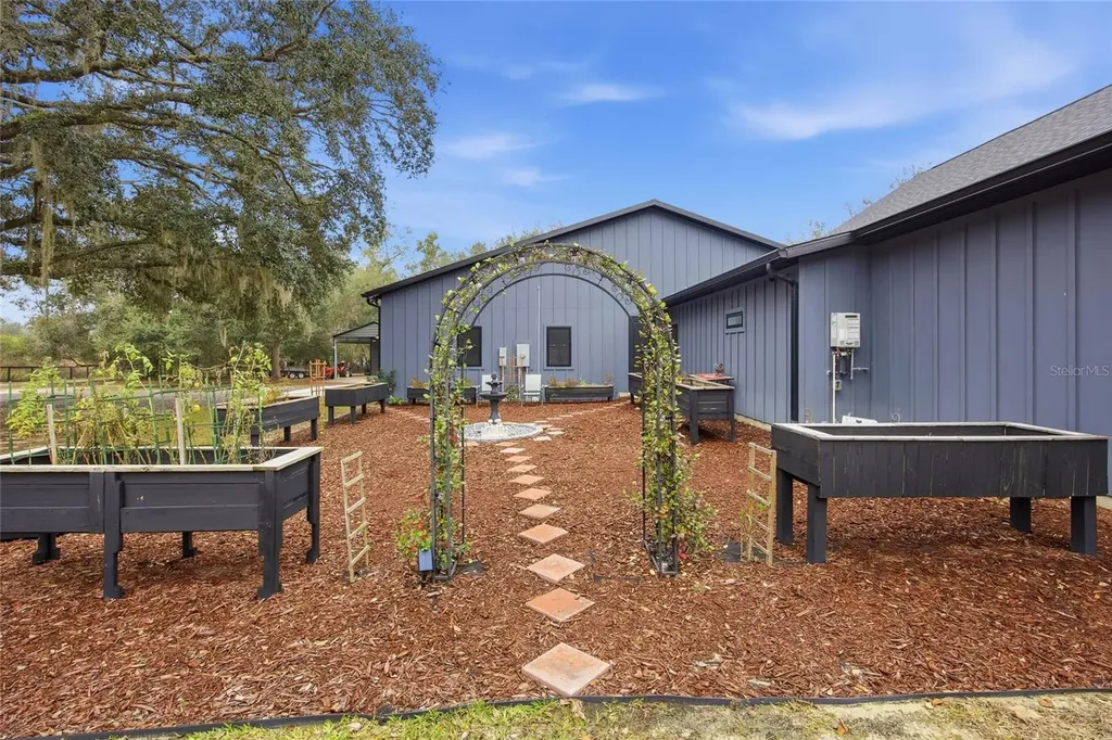 12052 SE 101st Court Road Belleview FL 34420