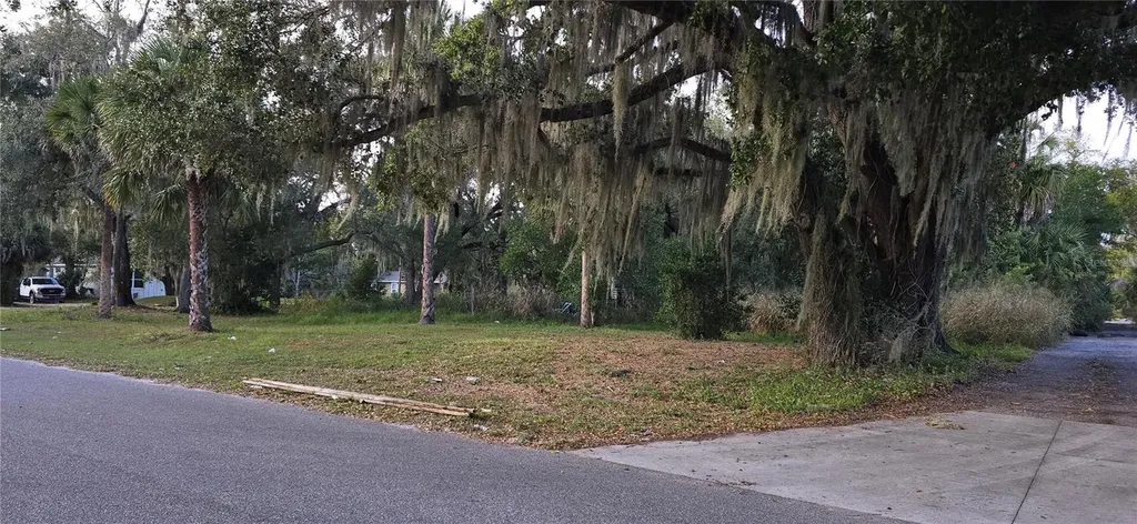 E 11th Street Sanford FL 32771