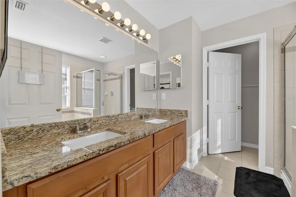 7520 Dragon Fly Loop Gibsonton FL 33534
