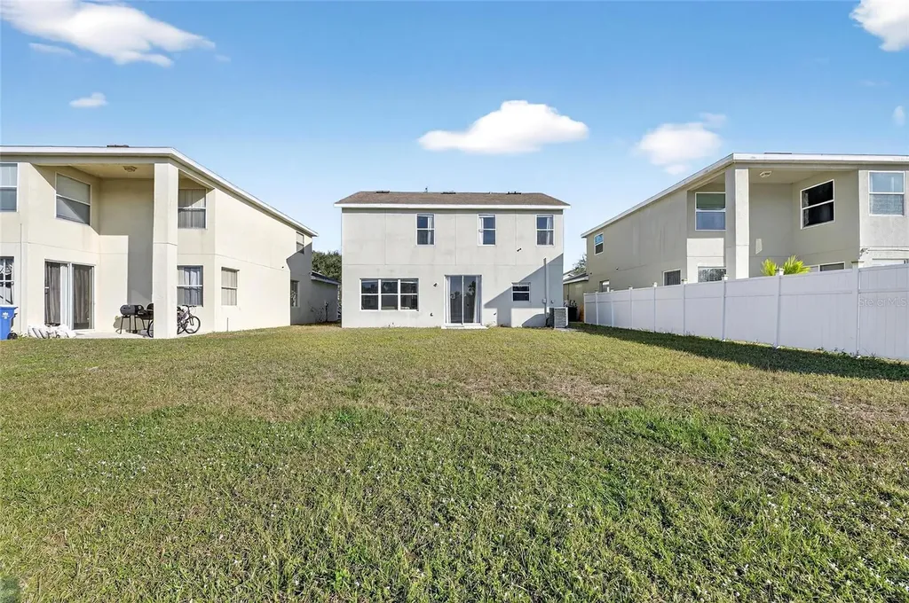 7520 Dragon Fly Loop Gibsonton FL 33534