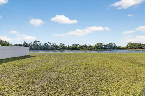 7520 Dragon Fly Loop Gibsonton FL 33534