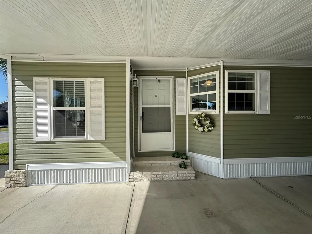 6394 Lolly Bay Loop NE Winter Haven FL 33881