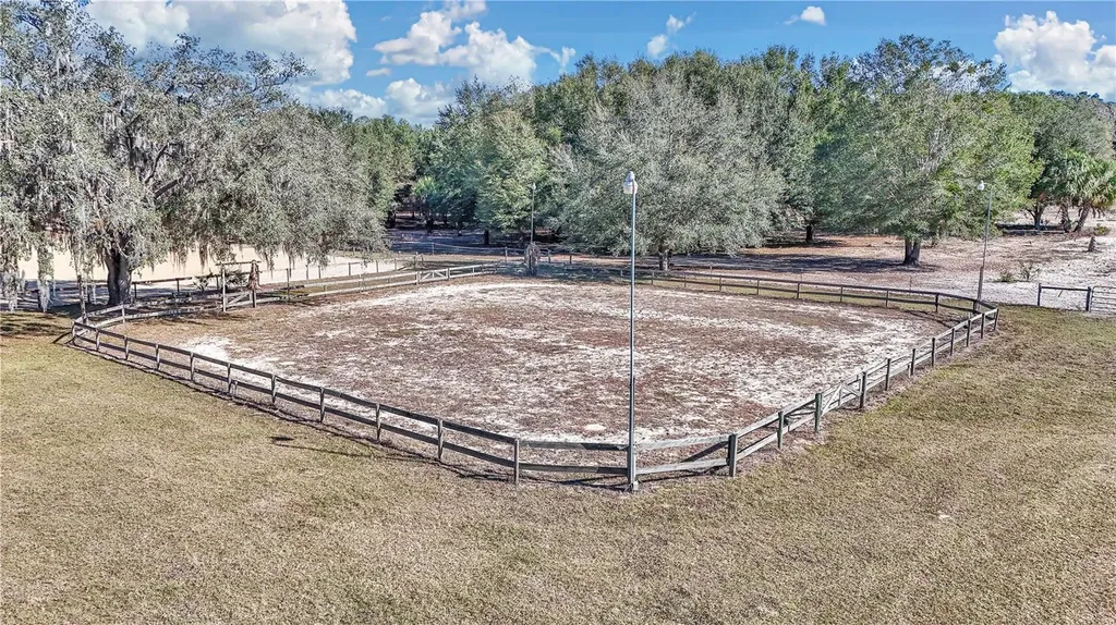 11375 N Circle M Avenue Dunnellon FL 34433