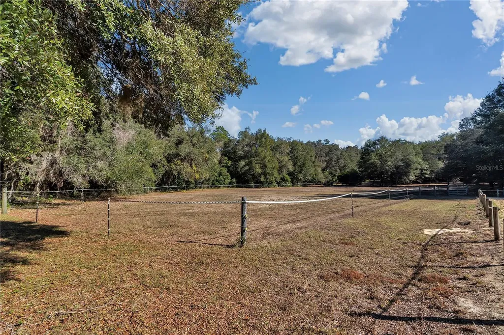 11375 N Circle M Avenue Dunnellon FL 34433