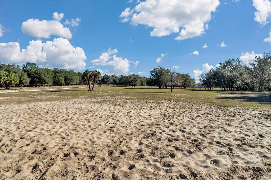 11375 N Circle M Avenue Dunnellon FL 34433