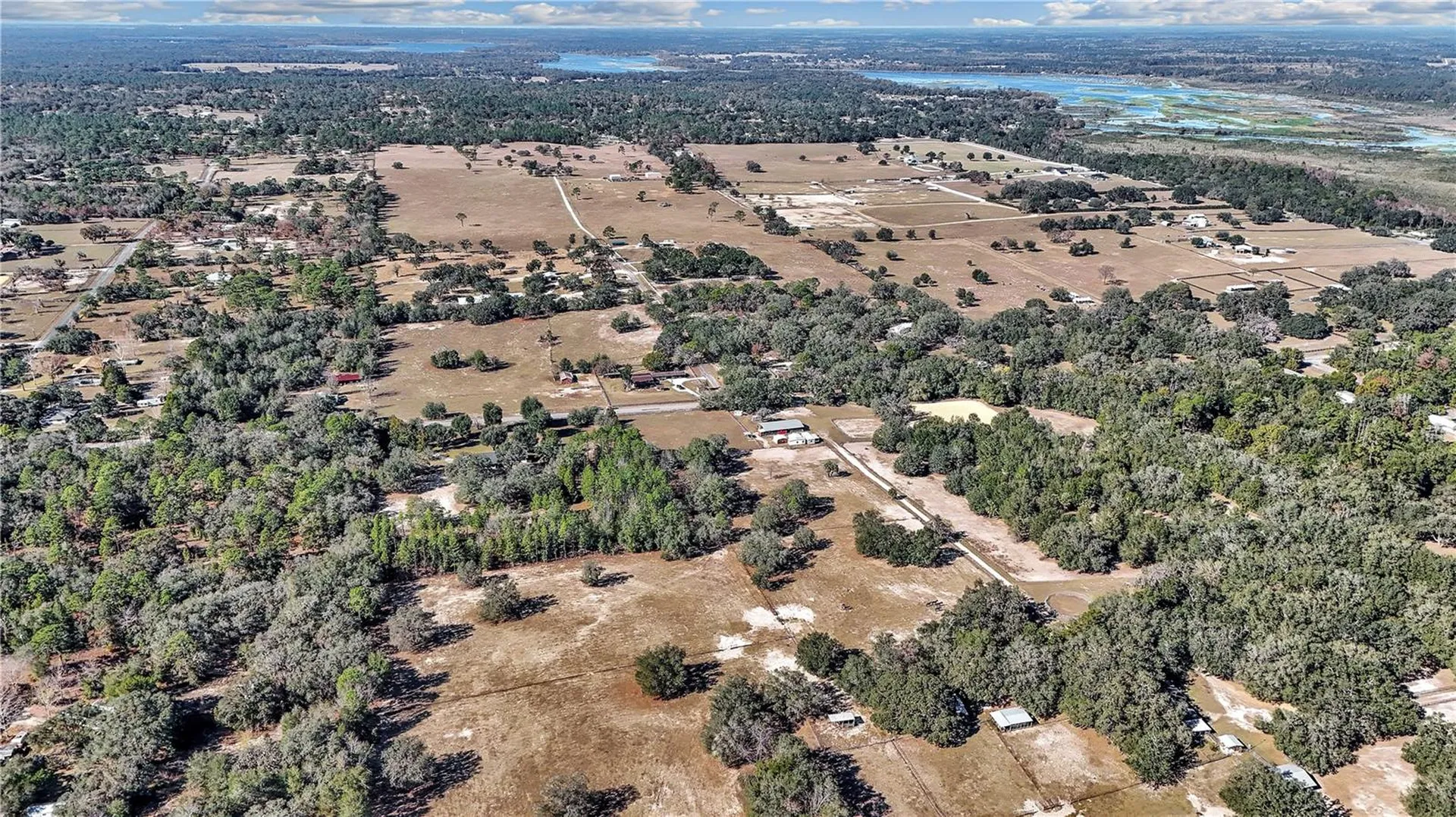 11375 N Circle M Avenue Dunnellon FL 34433