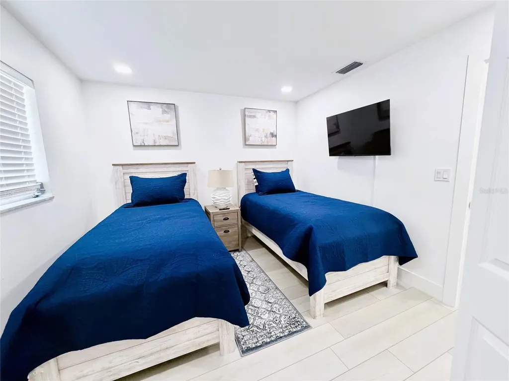 3364 Espanola Drive Sarasota FL 34239