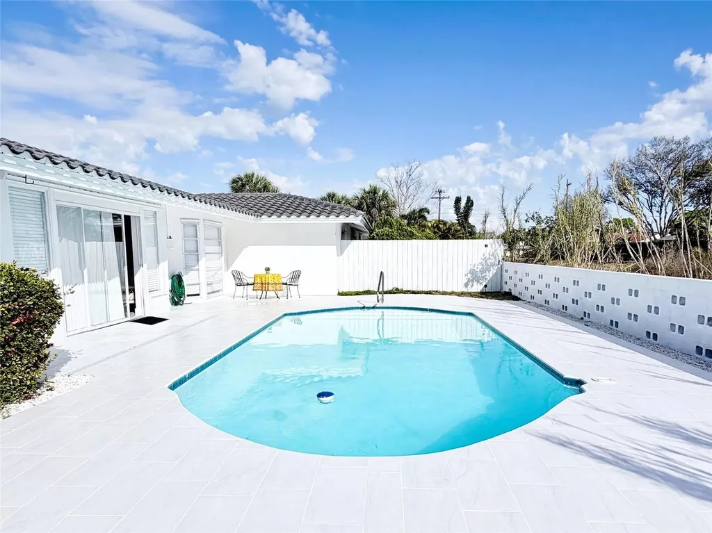 3364 Espanola Drive Sarasota FL 34239
