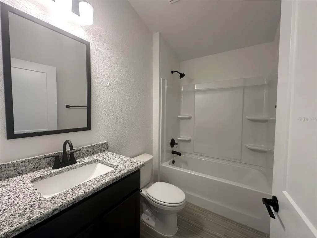 12547 NE 48th Terrace Oxford FL 34484