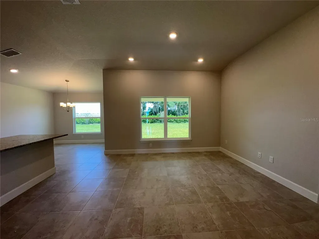 12547 NE 48th Terrace Oxford FL 34484