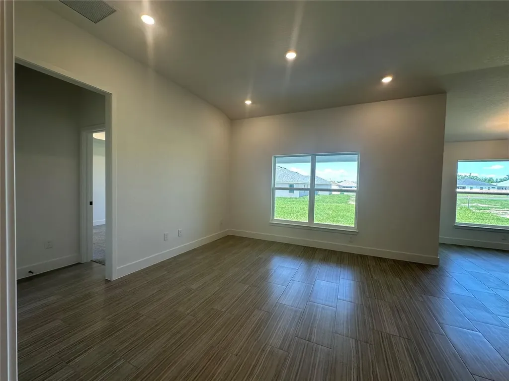 12547 NE 48th Terrace Oxford FL 34484
